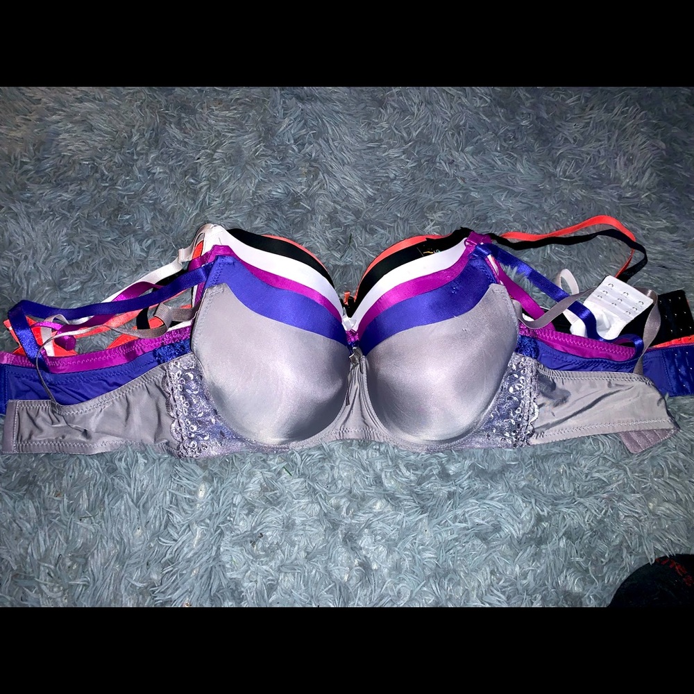 Bra’s we have pink, purple, blue, gray, white an black